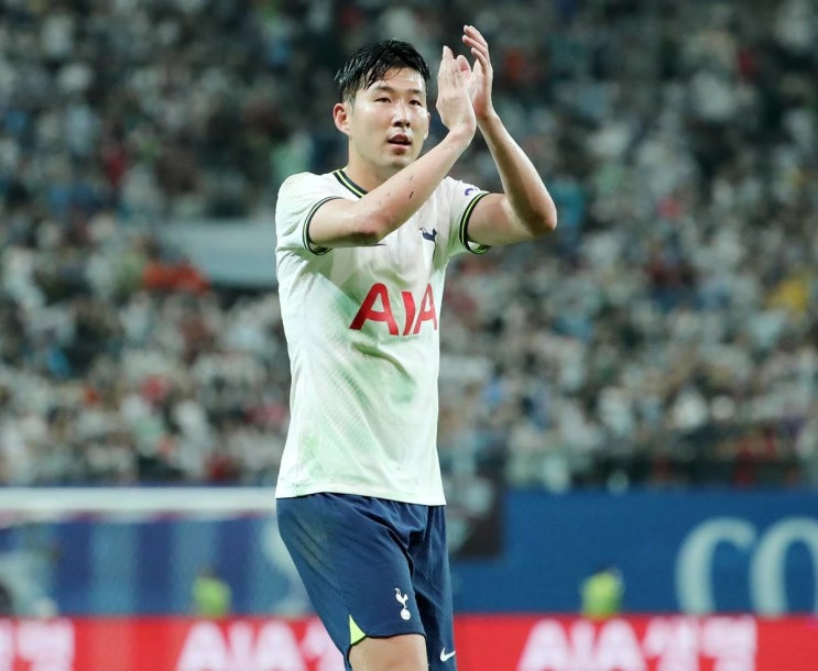 그룹 에이핑크 멤버 오하영, 토트넘 대 팀 K리그 축구경기 후에 손흥민 인터뷰한 스페셜 리포터 그룹 에이핑크 멤버 오하영, 토트넘 대 팀 K리그 축구경기 후에 손흥민 인터뷰한 스페셜 리포터