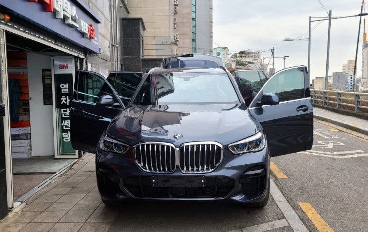 BMW X5 아이나비 블랙박스 보조배터리 설치