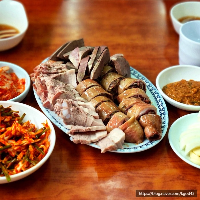  대구 서성로 막창순대 맛집 / 이모식당 / 돼지골목을 지켜온 노포 3대장 후기