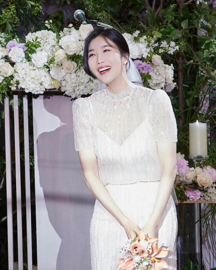 다비치 이해리 예식 비용 알려져, 5성급 호텔에서 '스몰 웨딩'...강민경이 웨딩 플래너 자처 다비치 이해리 예식 비용 알려져, 5성급 호텔에서 '스몰 웨딩'...강민경이 웨딩 플래너 자처