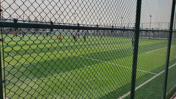  FOOTBALL CLUB에서 축구 한 판