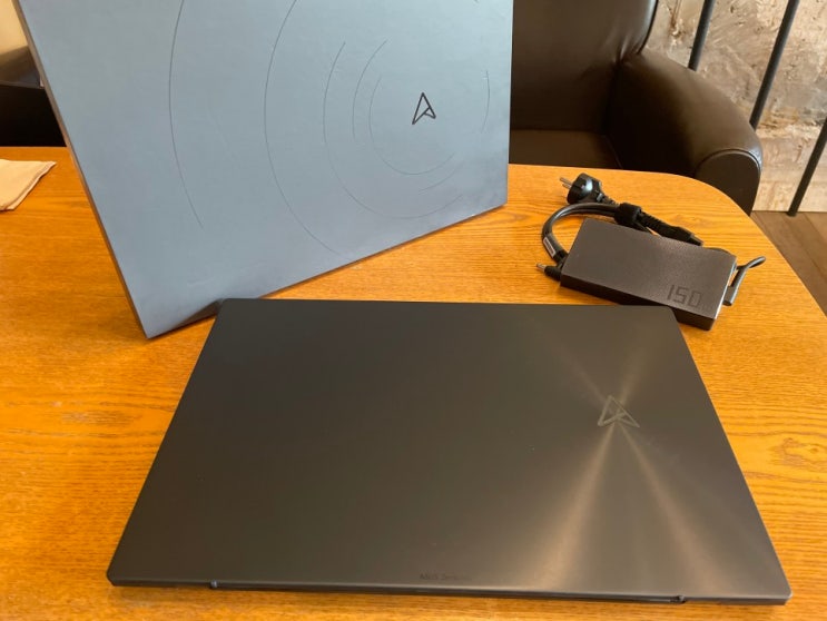 고사양 그래픽카드, 작업용 노트북, ASUS Zenbook Pro 17 (UM6702) 소개 고사양 그래픽카드, 작업용 노트북, ASUS Zenbook Pro 17 (UM6702) 소개