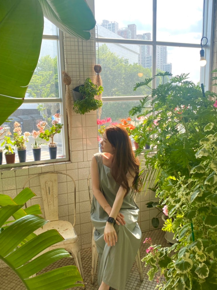  대구북구카페 빌리웍스 ㅣ식물가득한 창고형카페 