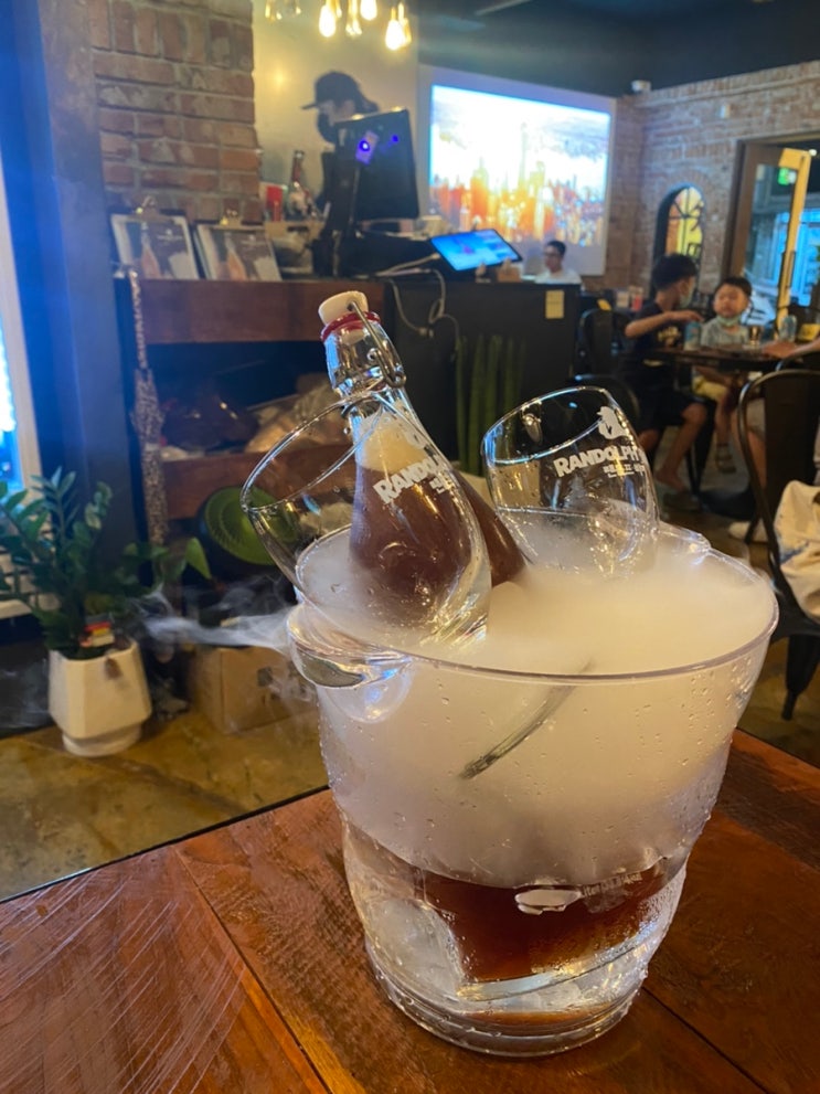  [랜돌프비어 계명대점] 피자에 맥주 마시기 딱 좋아!