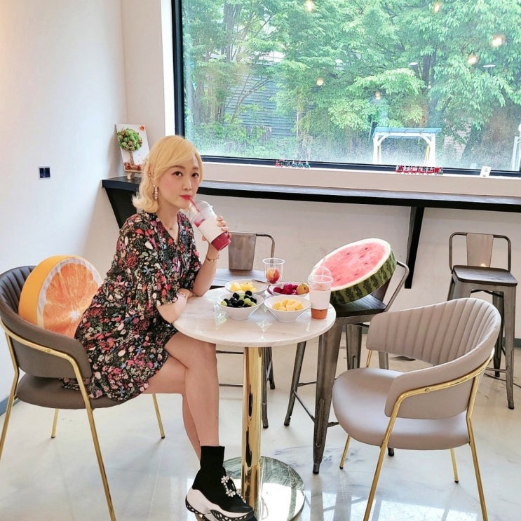  마장호수카페 이색카페 라메종뒤프뤼 과일카페