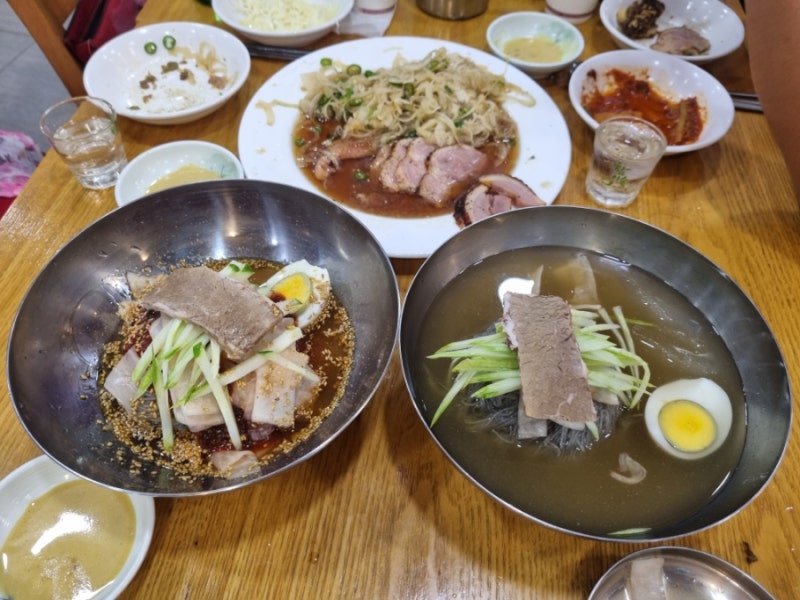 [신당동 맛집] 떡갈신냉면 - 호텔 조리장 출신의 수제요리 삼총사 한우떡갈비, 함흥냉면, 등심돈까스
