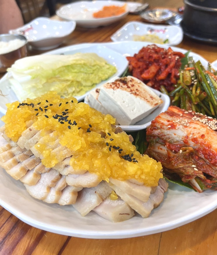 인천 보쌈 맛집 돈통마늘보쌈 / 쟁반국수 마늘보쌈