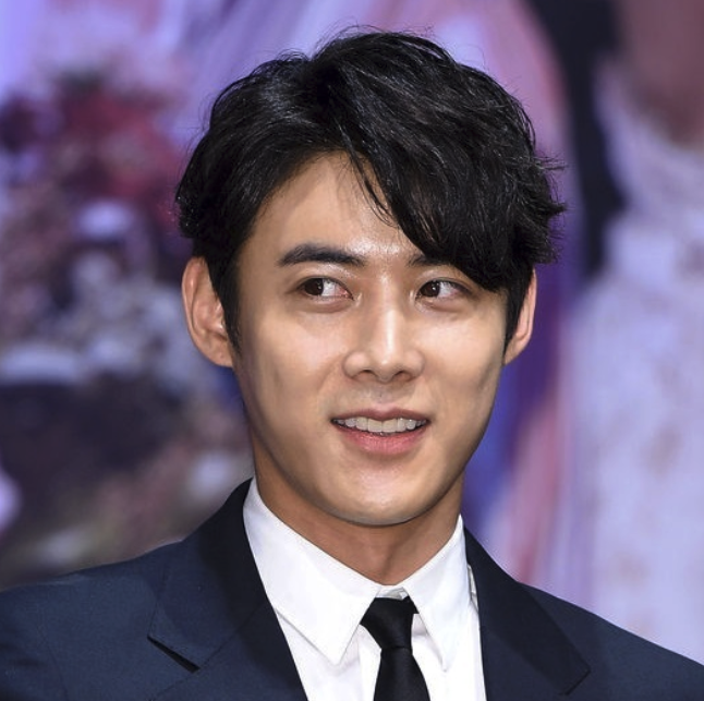  유일 프로필 데뷔 활동 나이 인스타 결혼 부인 주민하