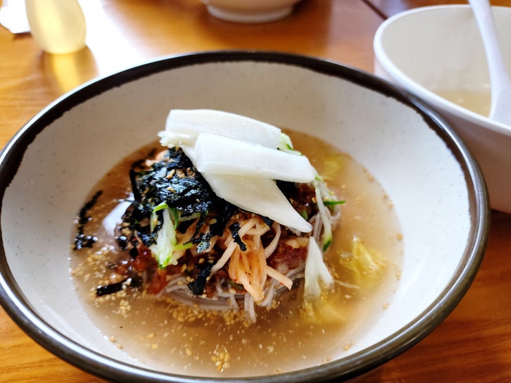 양양 막국수 '실로암 메밀국수' & 인구해변 수제햄버거 맛집 '버거월드' (ft, 서핑샵 엉클서프, 죽도해변 노을)