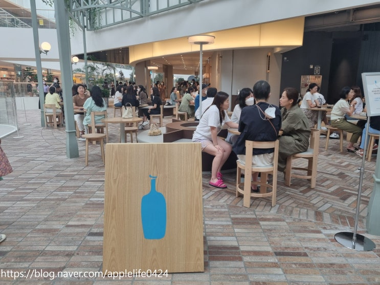  여의도 더현대서울 카페 블루보틀 후기 (메뉴, 대기, 주문, 무료주차팁, 애견동반팁)