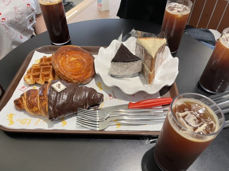  [강남역] 크로와상이 맛있는 베이커리 카페LOCAL
