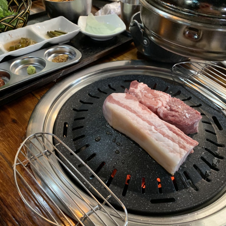 <서울 잠실새네 맛집> 삼겹살은 여기서 먹으면 됩니다... 잠실새내삼겹살 "신천돼지"