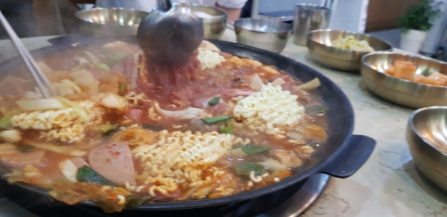 안양 맛집 두꺼비 부대찌개 테트리스 주차시설 완비 방문기