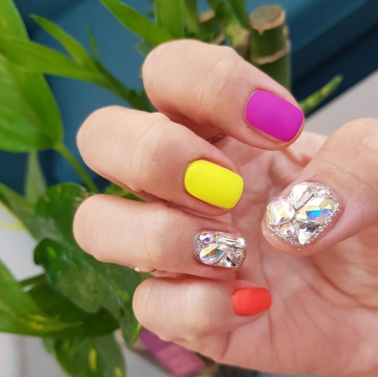  기분 전환/네일아트 디자인/네일/네일아트/젤네일/충주 네일/네일샵/여름 네일/겨울 네일/젤네일아트