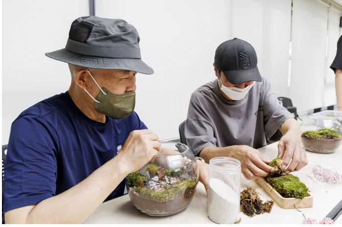 수업을 들었다, 외롭던 고시원 생활에 ‘이웃’이 생겼다 수업을 들었다, 외롭던 고시원 생활에 ‘이웃’이 생겼다