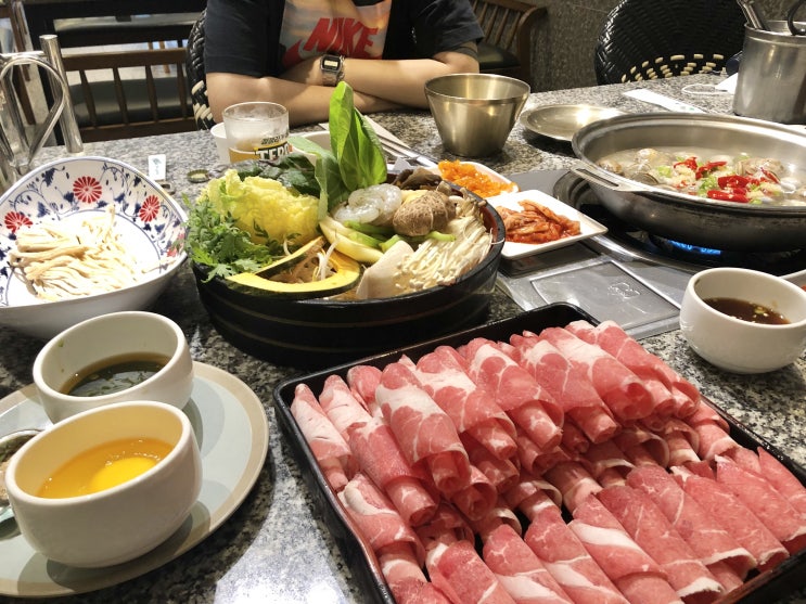  [부산해운대/달맞이길] 동백샤브샤브_생조개 육수가 맛있는 샤브샤브!