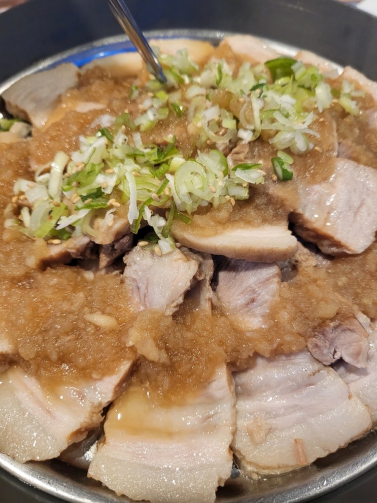  경주 청와삼대 마늘보쌈이 맛있는 곳