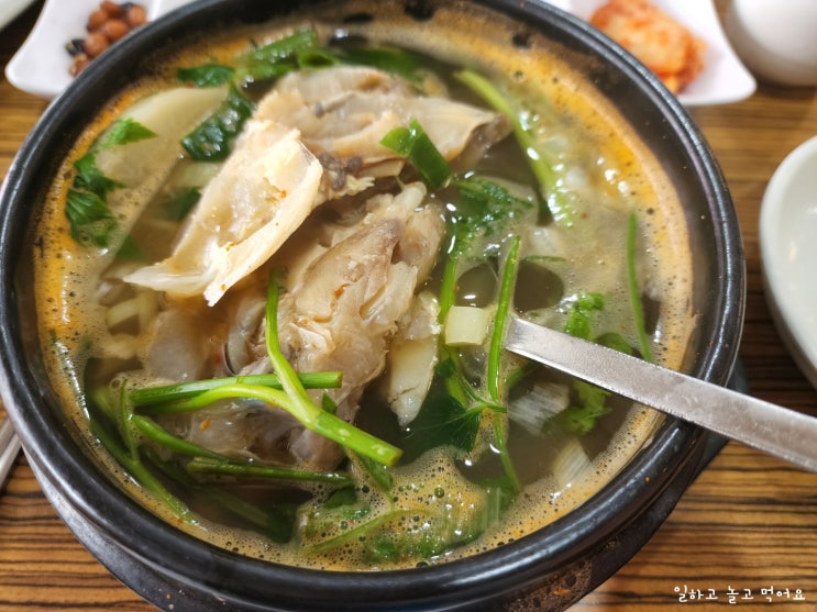  시원, 얼큰, 여행을 극복하다 :: 울산 달동 해장국맛집 해운대신대구탕