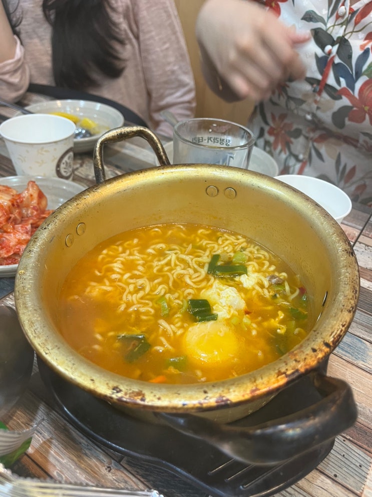  #109. [종로3가역 술집] 소다만식품  식품에서 찐하게 한잔 어때요?(라면 / 치즈라면 / 짜빠게티)