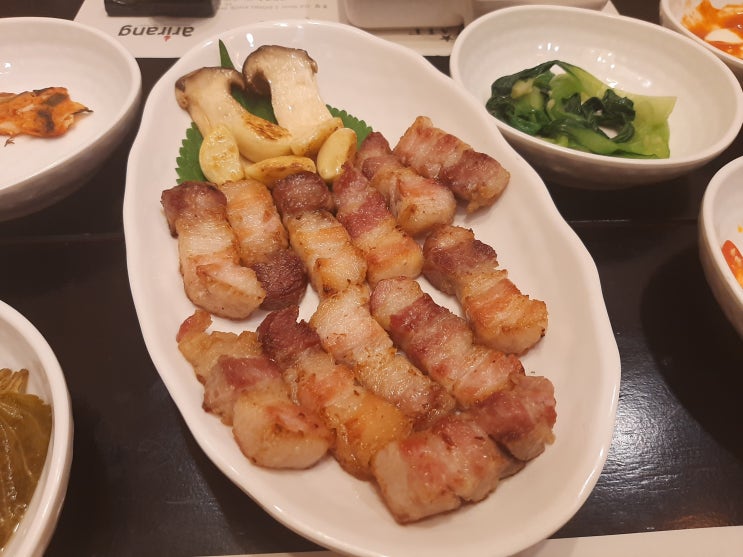  [호치민/1군] 유명 호치민 한식당 "아리랑(arirang)" - 오랫동안 사랑받아온 대표 한식 맛집