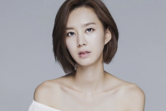  지소연 프로필 나이 키 배우 데뷔 작품 학력 몸매 인스타 남편 송재희