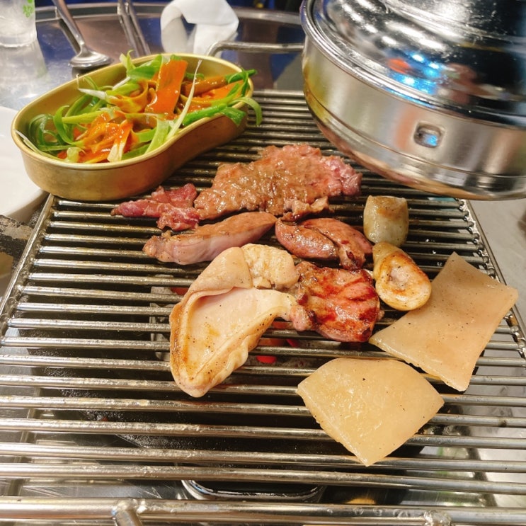  신촌역 고기집 돼지부속고기가 맛나는 신촌장군집
