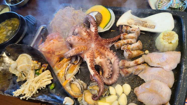 서귀포맛집 정방폭포 바로 앞 흑돼지해물삼합 서귀포맛집 정방폭포 바로 앞 흑돼지해물삼합