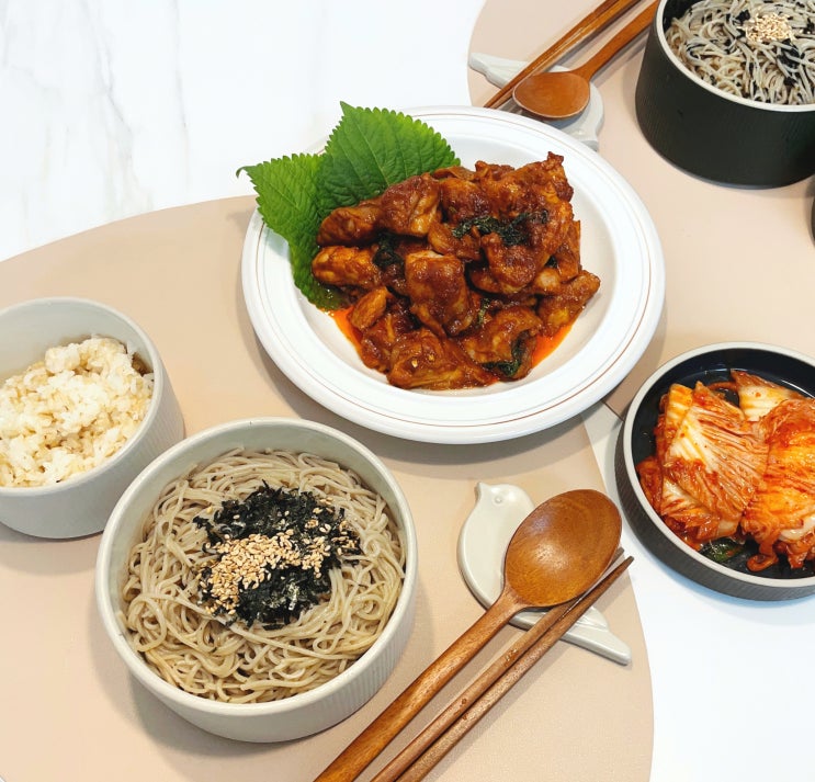  캠핑요리추천 이츠모 닭갈비와 들기름막국수 캠핑밀키트추천해요