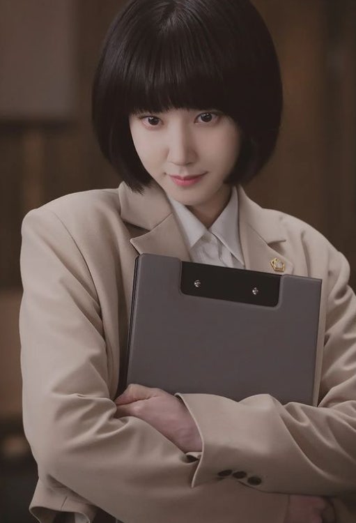 Woo Young-woo Park Eun-bin's Charming Bob Haircut