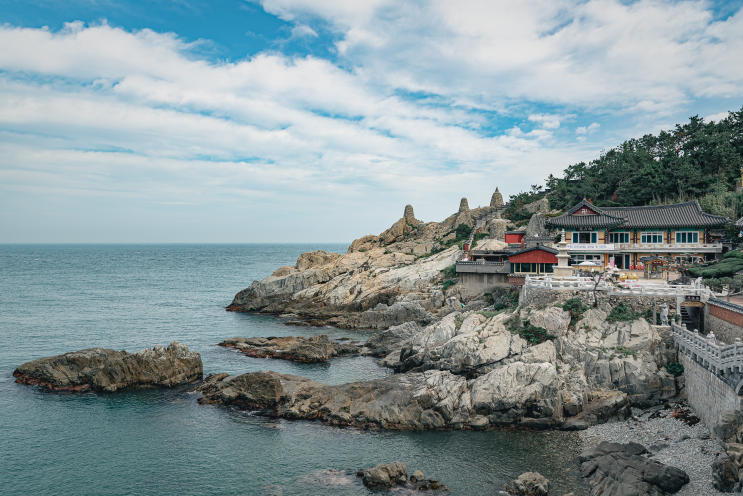  2022. 07. 15 : 2박 3일 부산 여행#2 - 해동용궁사 · 해운대 해수욕장