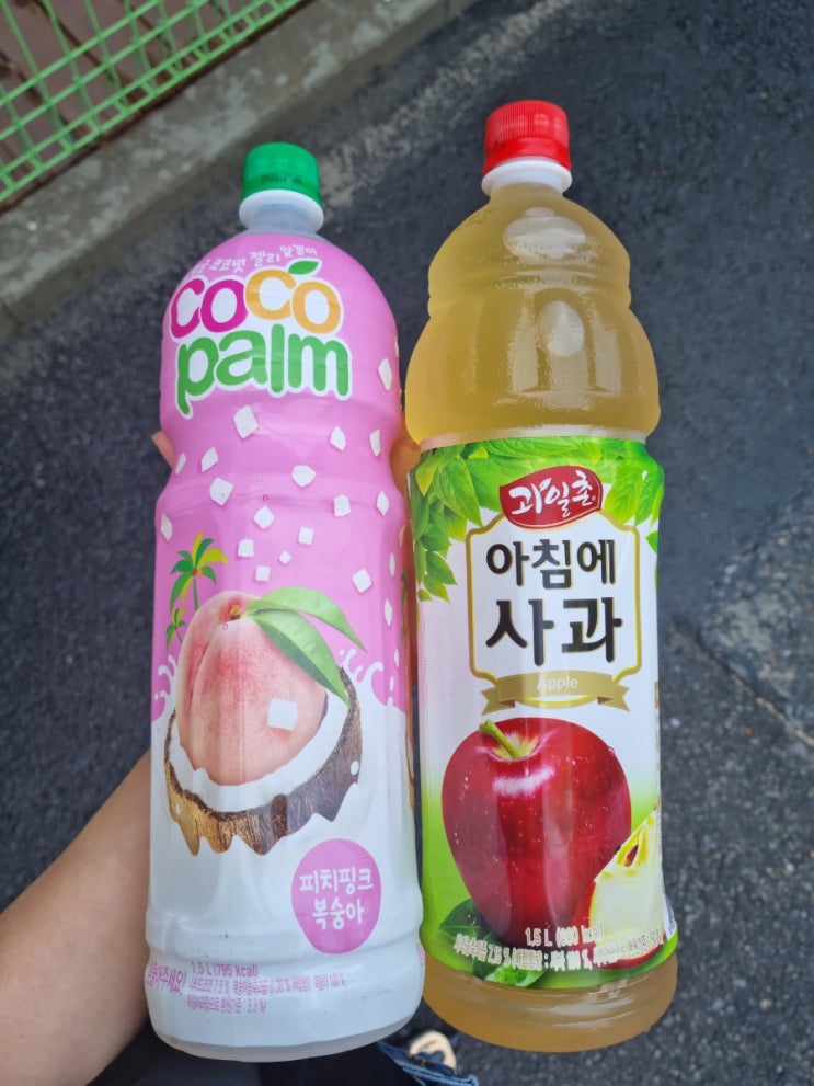  더울땐 시원 달콤한 음료수가 제일이지