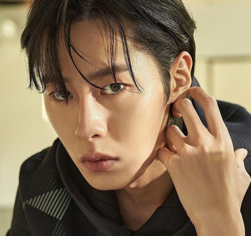 이재욱 작품활동 필모그래피 포토 & 프로필 -나이 키 군대 mbti 가족 학력 별명 데뷔작 /드라마....