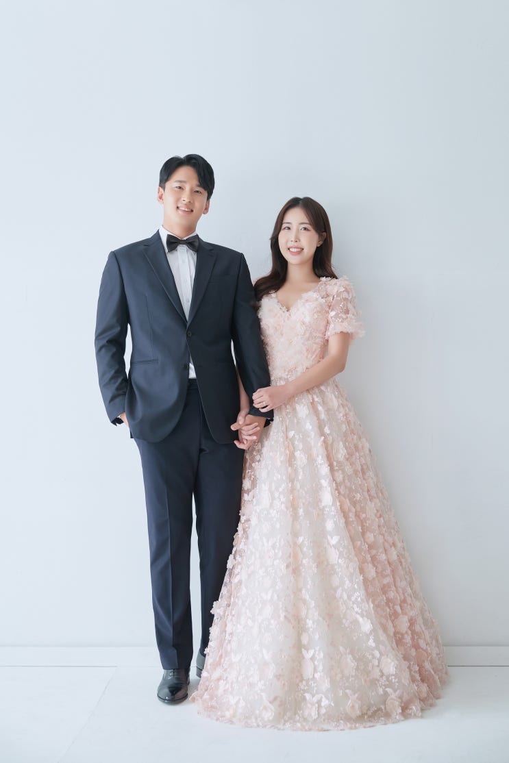  마음에 쏙 드는 리마인드 웨딩촬영했어요! 의상 헤메 한번에 해결, 서울웨딩사진 원스스튜디오