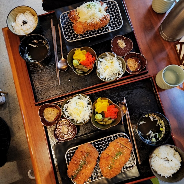 [이대] 유야케도쿄 : 또간집 치즈돈까스 맛집