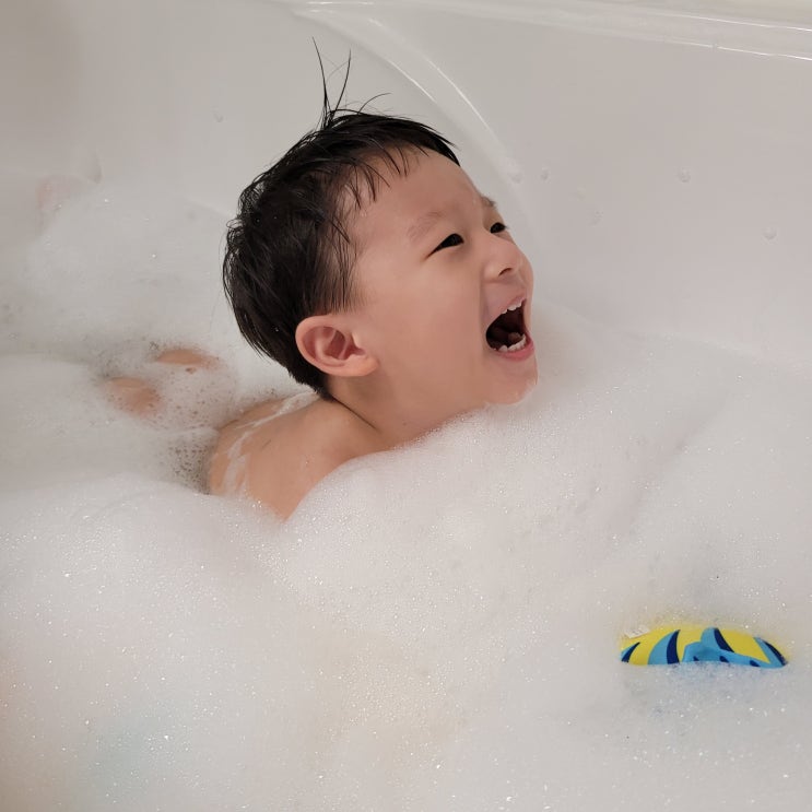 3살 아기 목욕놀이 필수템 유아버블클렌저 보타니컬테라피 버블바스 입욕제