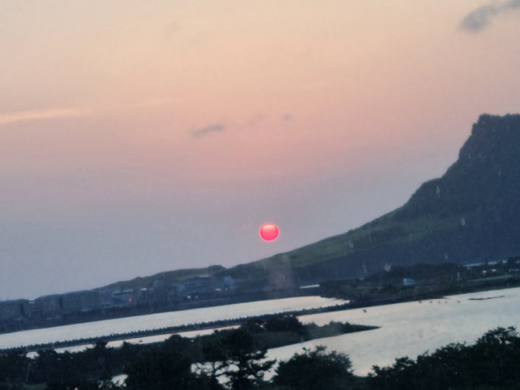 2박 3일 제주여행 2일차 @성산일출봉, 우도 올레 보트, 블랑로쉐 땅콩라테, 유탑유블레스 호텔, 훈남횟집 2박 3일 제주여행 2일차 @성산일출봉, 우도 올레 보트, 블랑로쉐 땅콩라테, 유탑유블레스 호텔, 훈남횟집
