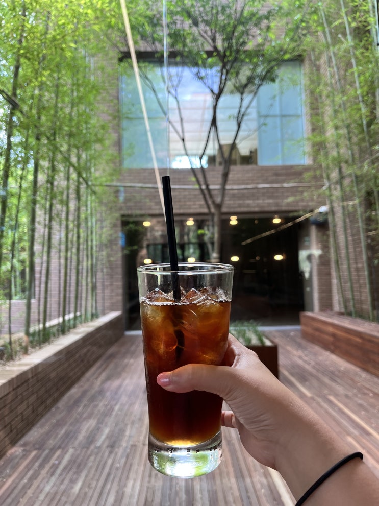  용인 수지 예쁜 대형까페 TIME TO B