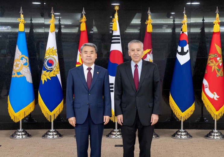 국방부장관, 경력<b>대사</b>로 부임한 필립 <b>골드버그 주한 미 대사</b> 만나!