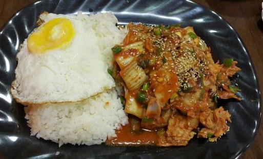  밥꿈해몽 밥꿈풀이 - 밥먹는꿈 밥보는꿈 밥그릇꿈 밥솥꿈 밥상꿈 밥 꿈해몽 꿈풀이 총모음