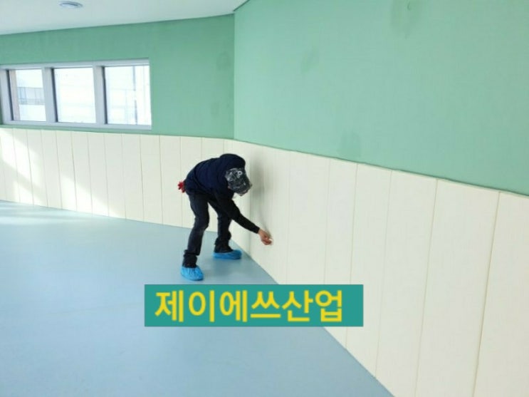 벽매트쿠션 직접생산업체인만큼 깔끔하게 시공해드렸어요~