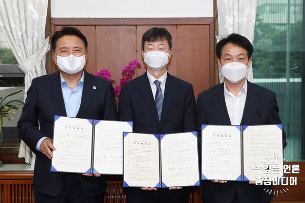  (주)엠플러스, 청주 국사산단에 1000억 투자 공장 신설