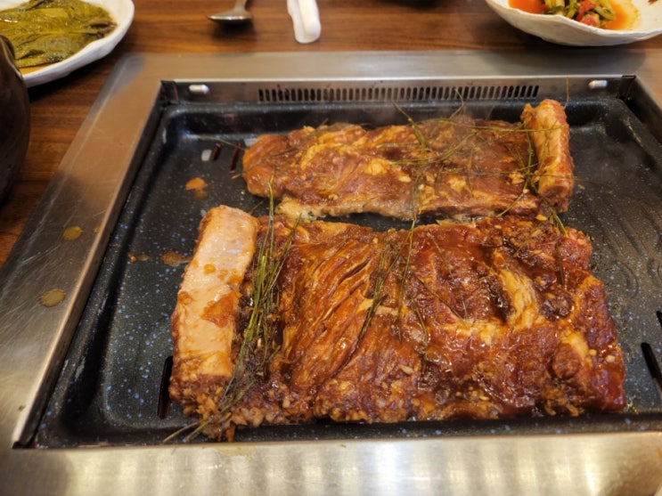 남양주 돼지갈비 맛집 포도나무집 솔잎왕갈비만 먹게되요