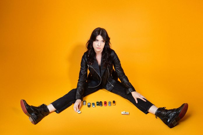  Alicia Blue, 'DTMTS (Don’t Tell Me To Smile)' 새로운 트랙 영상