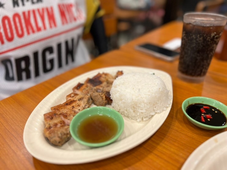  보라카이 가성비 현지 맛집 추천. 보라카이 망이나살 MANG INASAL(feat. Dmall 디몰 내부)