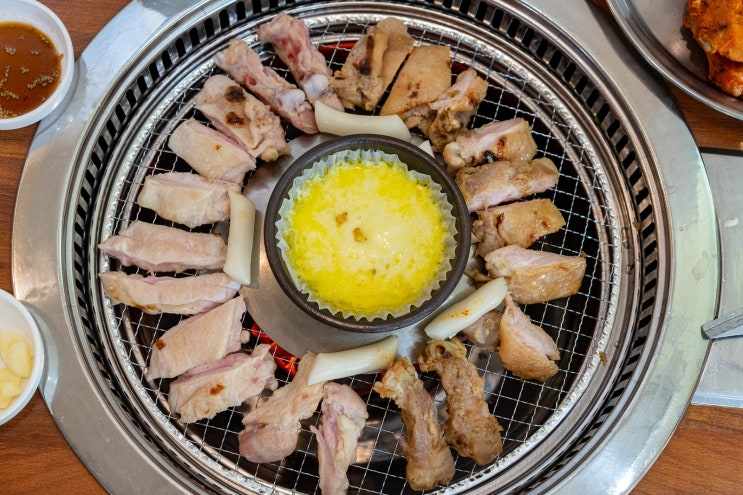  가평 닭갈비 - 쁘띠프랑스 맛집 치즈퐁듀 원조 칠오닭갈비