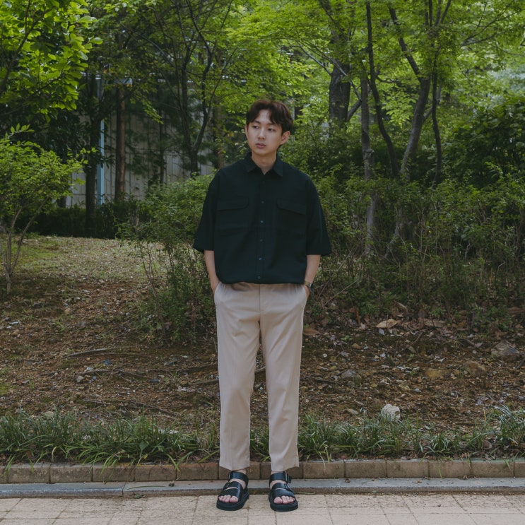  가볍고 시원해! 시어서커 남자 검정 반팔 코디, 씨마이너 깃털셔츠 굿