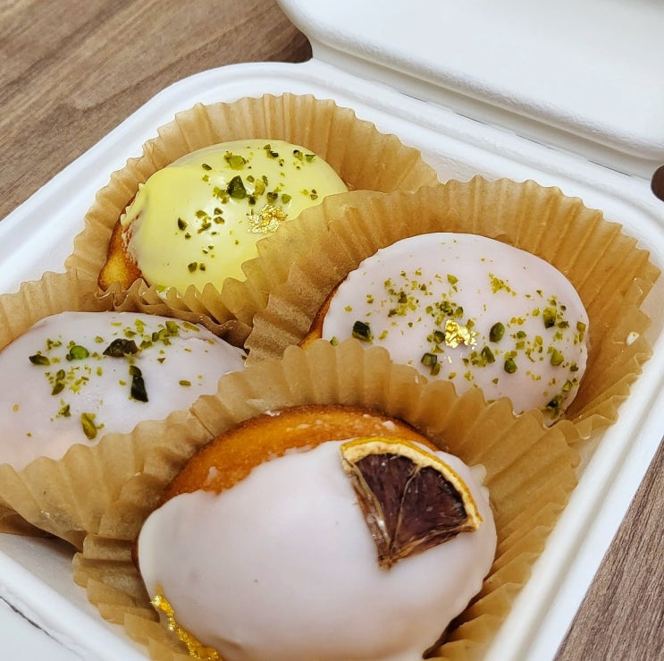   상큼한 레몬 케이크, 달콤한 여유를 즐기세요 Lemon Cake
