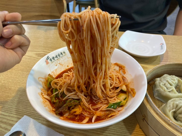  월곶시흥맛집 매콤달짝 망향비빔국수와 손만두