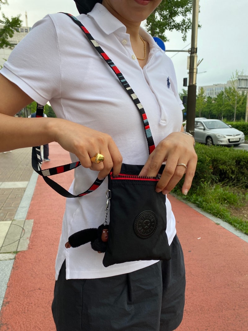 키플링핸드폰백 나들이용으로 딱 좋은 미니 휴대폰가방!