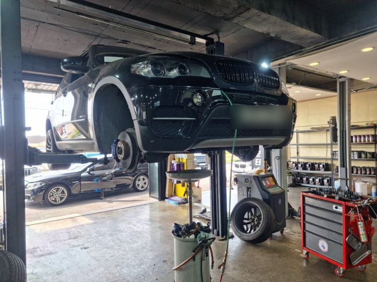  BMW X6  엔진오일교환 , 브레이크패드교환 , 브레이크 디스크교환 , 앞 스트럿암 , 로우암 교환